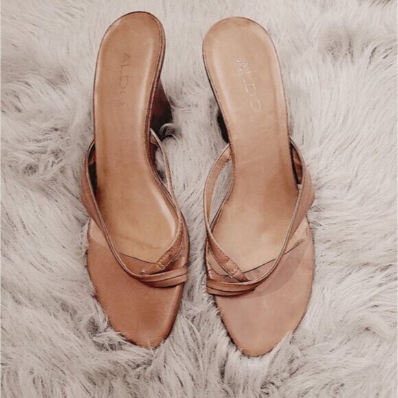 Vintage Slip on Kitten heel leather Sandal - Picture 2 of 12